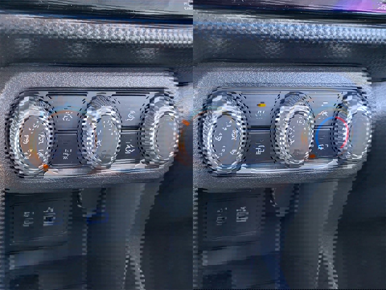 Certified 2023 Nissan Kicks SV image 16