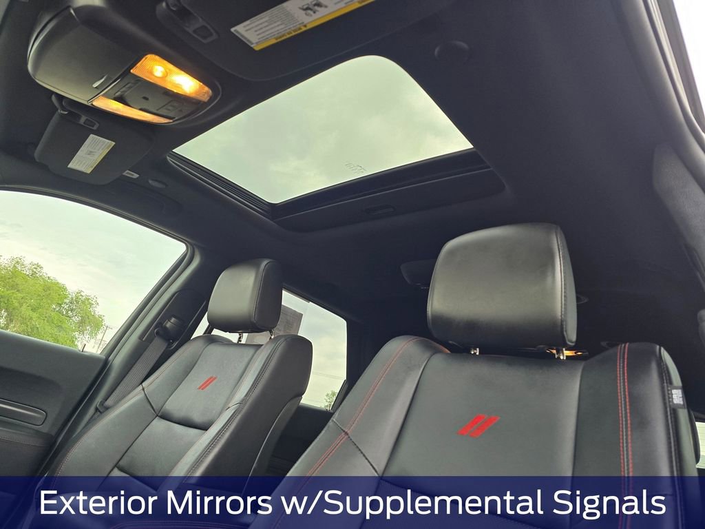 Used 2023 Dodge Durango R/T w/ Tow 'N Go Package AWD/4WD image 32