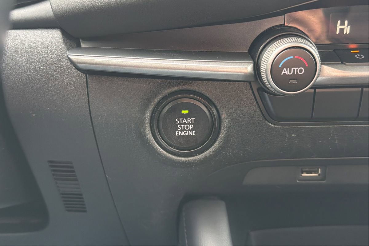 Used 2021 MAZDA MAZDA3 s image 29