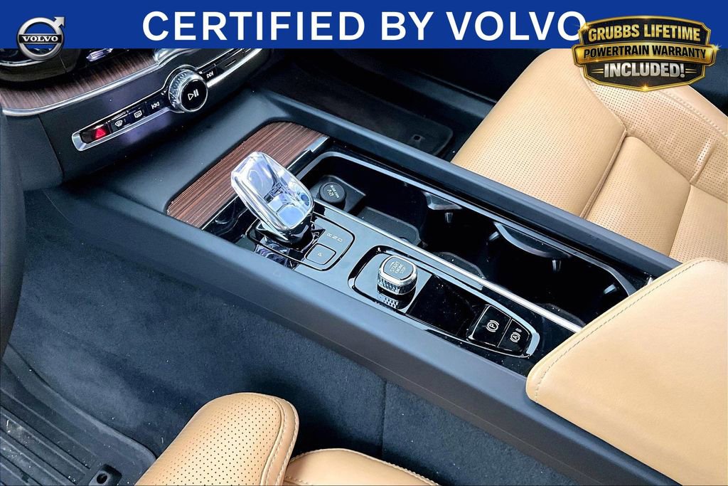 Used 2023 Volvo XC60 B5 Ultimate w/ Climate Package AWD/4WD image 18
