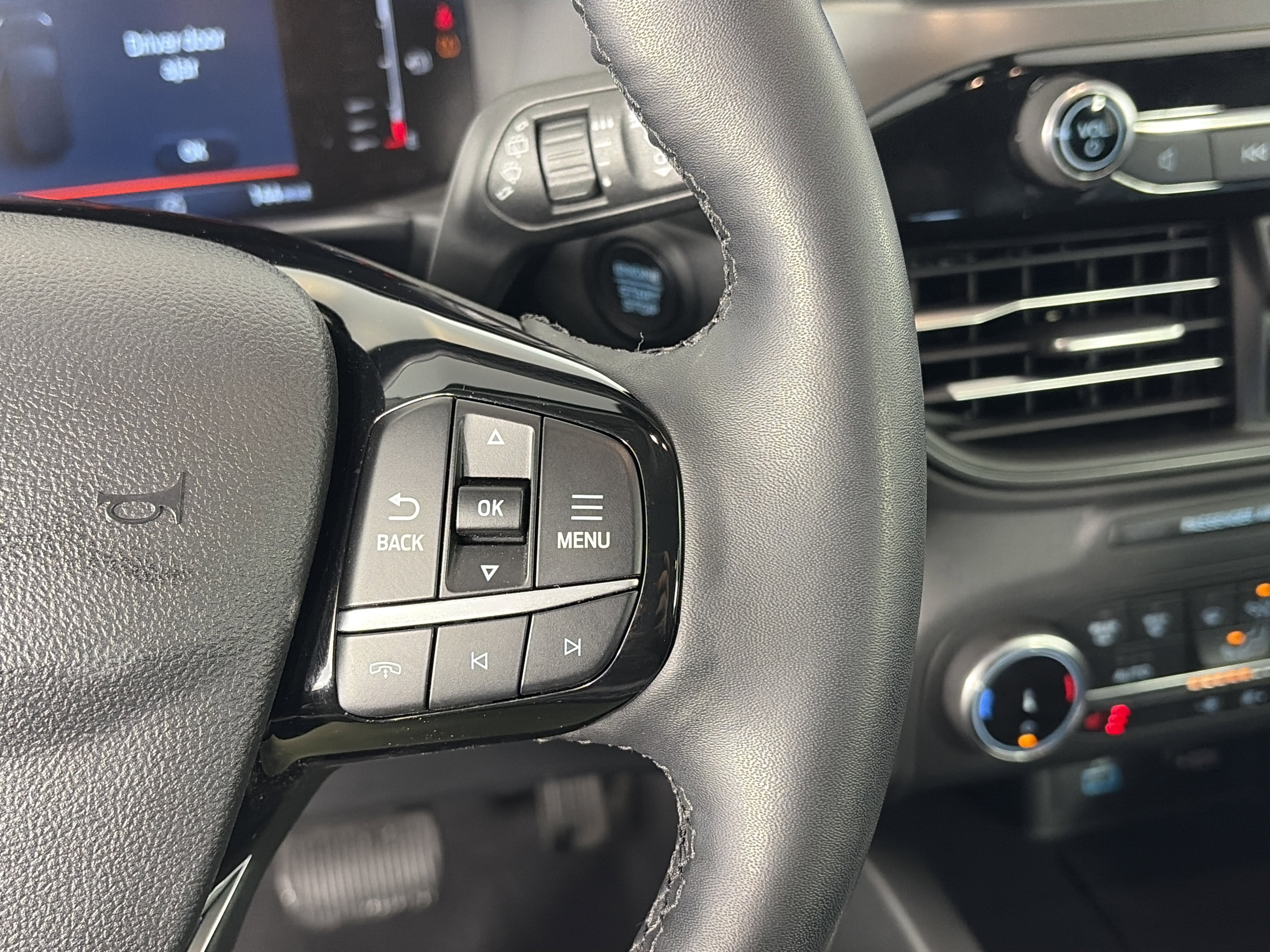 Used 2023 Ford Escape Active image 30