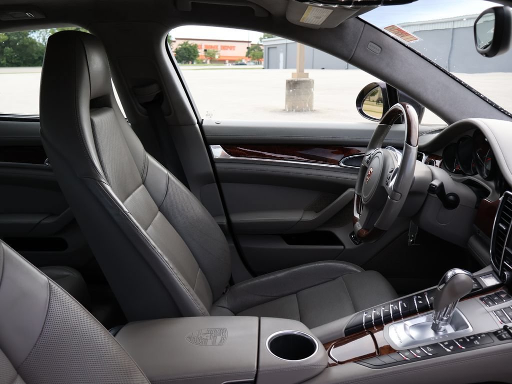 Used 2013 Porsche Panamera GTS AWD/4WD image 9
