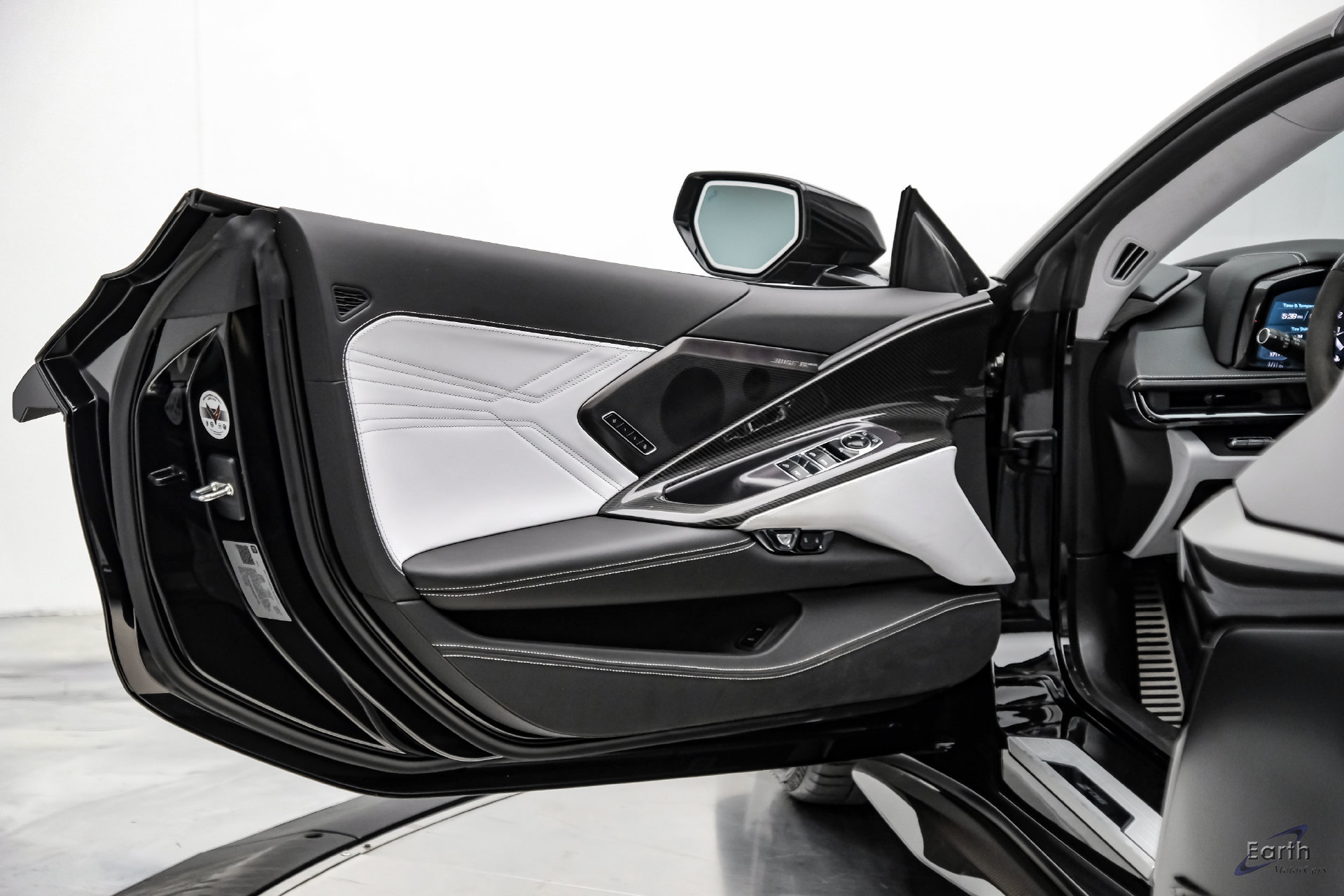 Used 2024 Chevrolet Corvette Z06 w/ Z07 Performance Package RWD image 91