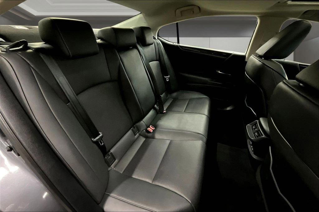Used 2019 Lexus ES 350 Luxury w/ Premium Package image 25