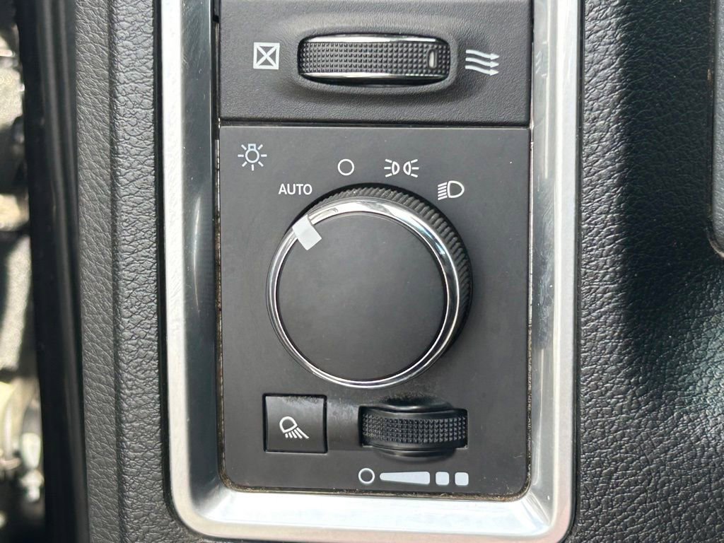 Used 2018 RAM 1500 Classic SLT AWD/4WD image 24