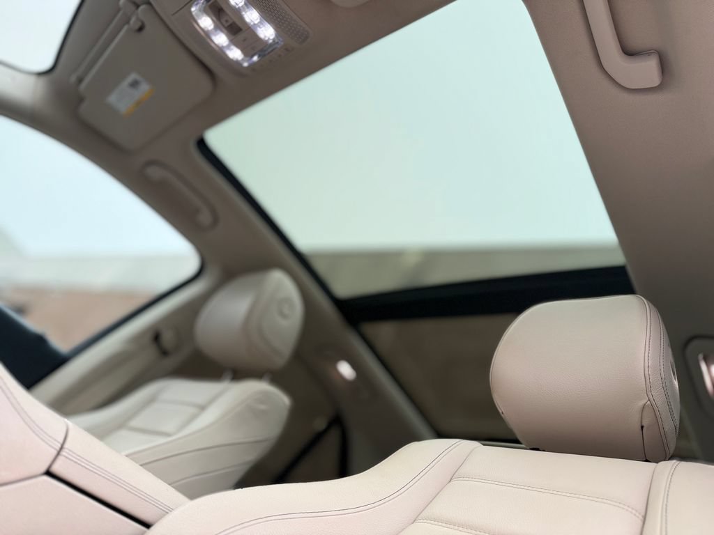 Used 2021 Mercedes-Benz GLE 350 4MATIC w/ Premium Package image 15