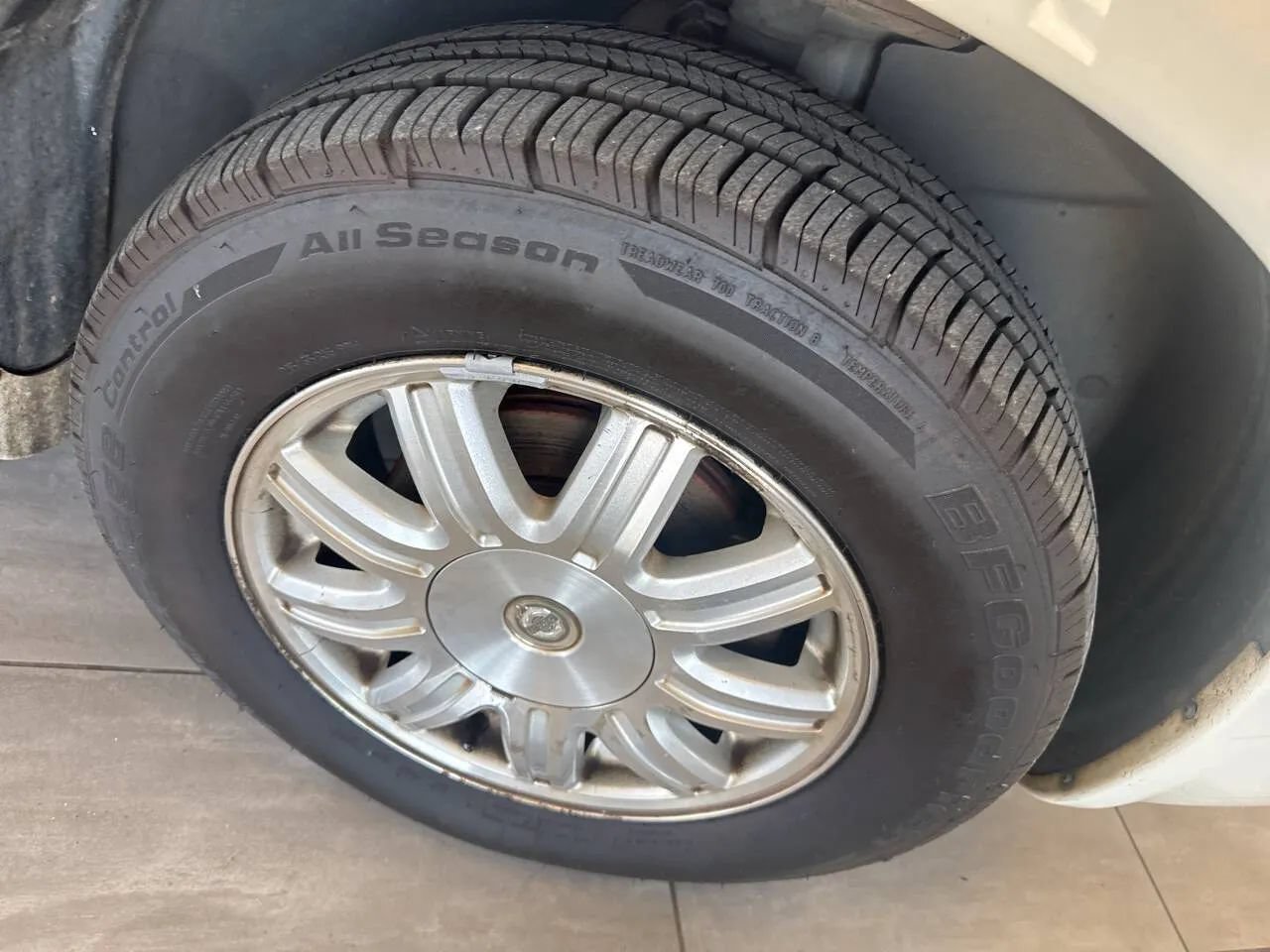 Used 2005 Chrysler Town & Country Touring w/ Luxury Group FWD image 7