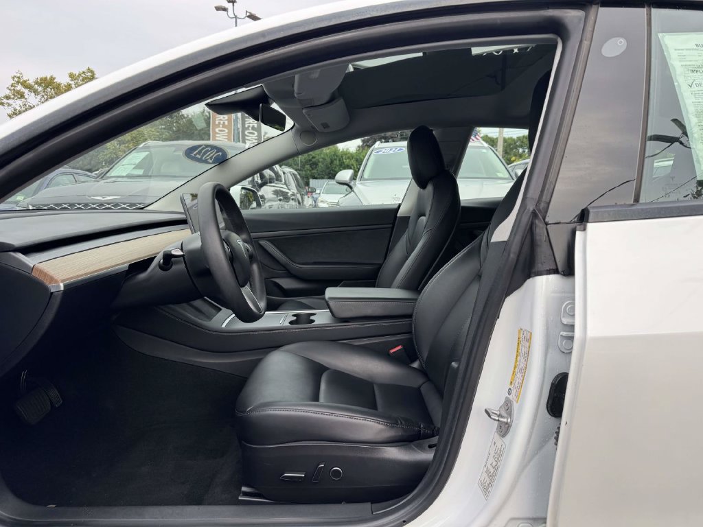 Used 2021 Tesla Model 3 Standard Range Plus RWD image 15