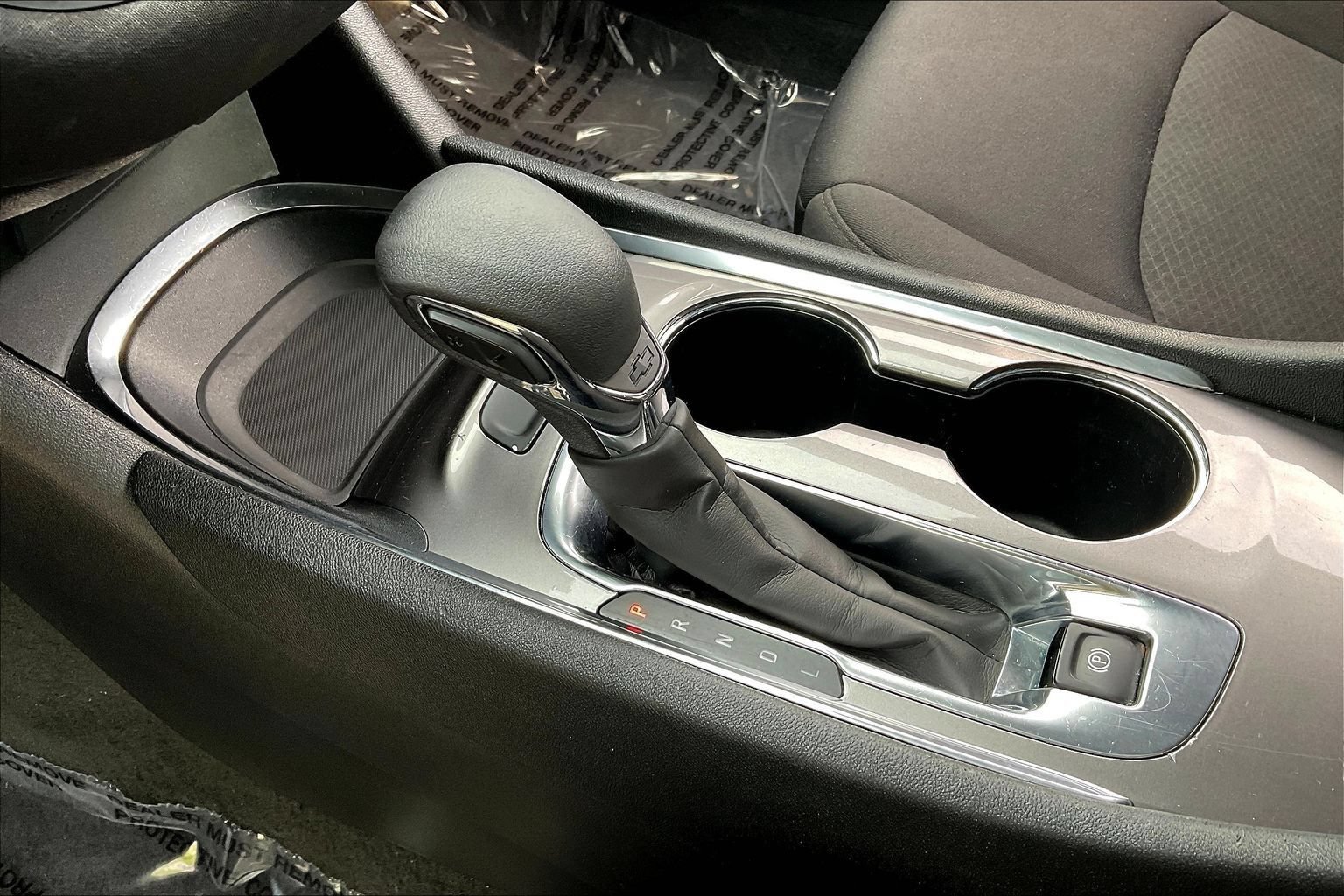 Used 2022 Chevrolet Malibu LT FWD image 17
