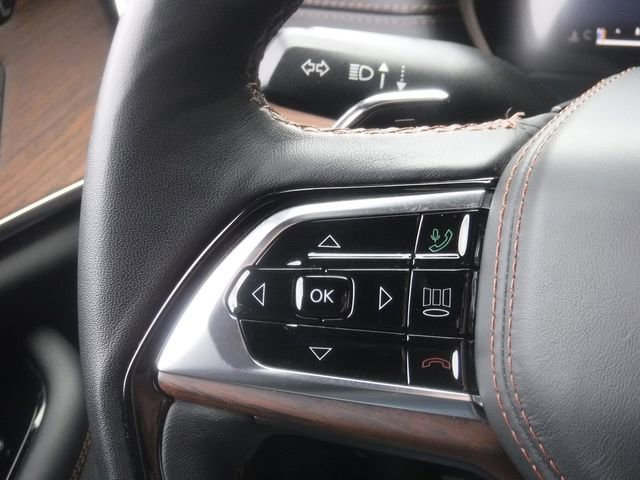 Certified 2025 Jeep Grand Cherokee Summit AWD/4WD image 43