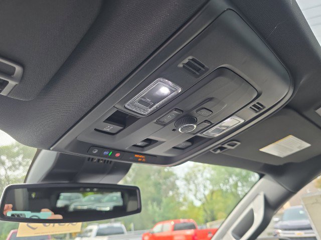 New 2025 Chevrolet Suburban LT w/ Comfort Package image 37