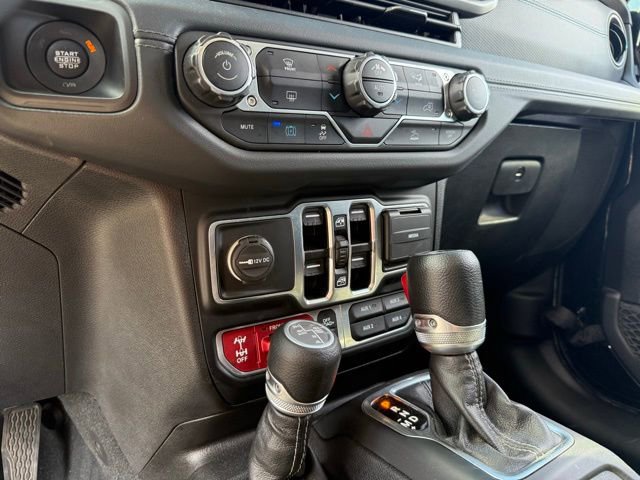 Used 2024 Jeep Wrangler Unlimited Rubicon 4xe AWD/4WD image 13