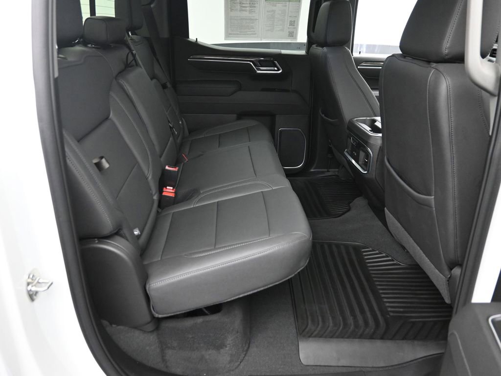 Used 2025 Chevrolet Silverado 1500 LTZ w/ LTZ Premium Package image 9