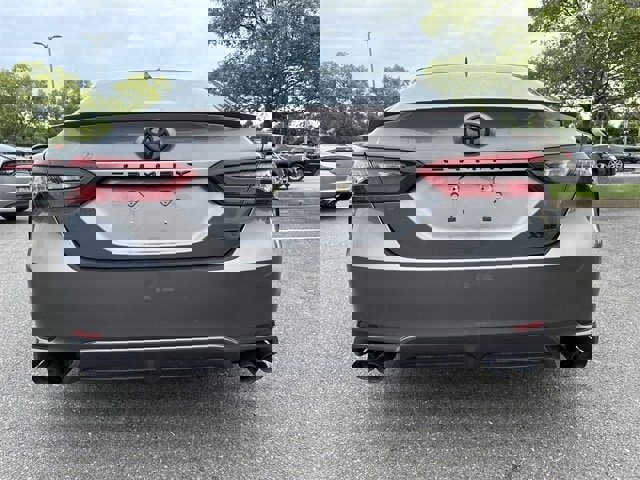 Used 2022 Toyota Camry XSE image 4