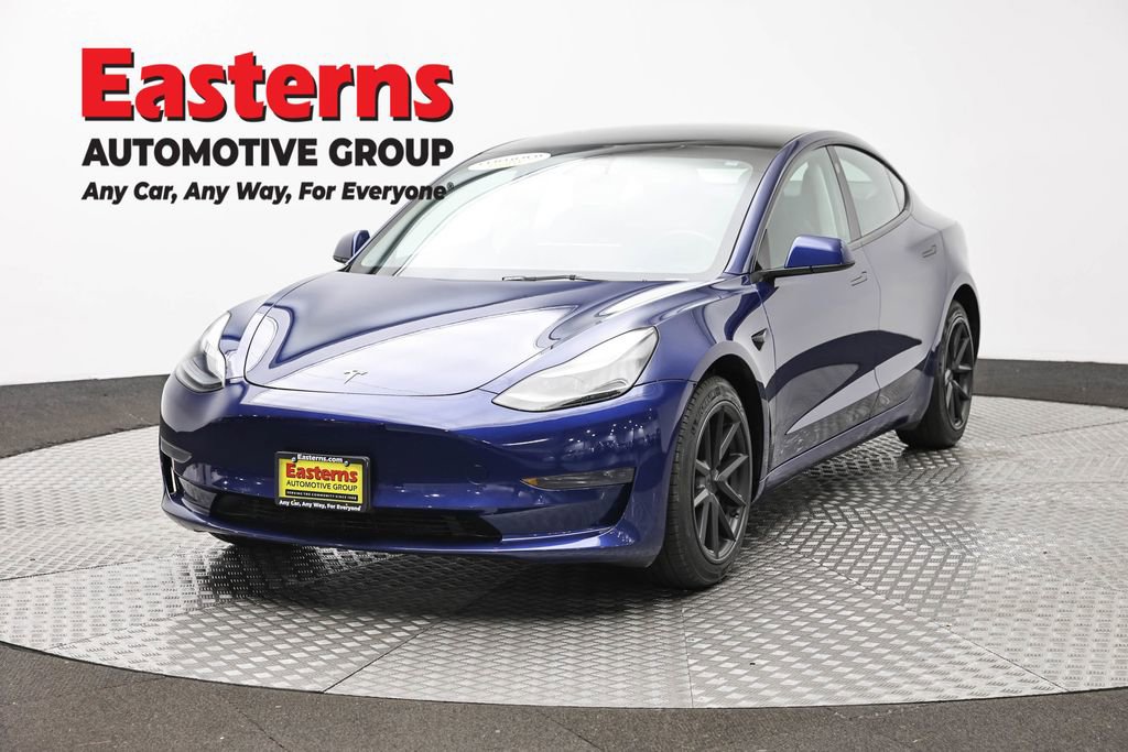 Used 2023 Tesla Model 3 Standard Range RWD image 1