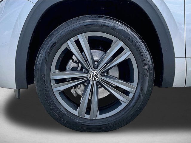Used 2022 Volkswagen Atlas Cross Sport SEL R-Line AWD/4WD image 10