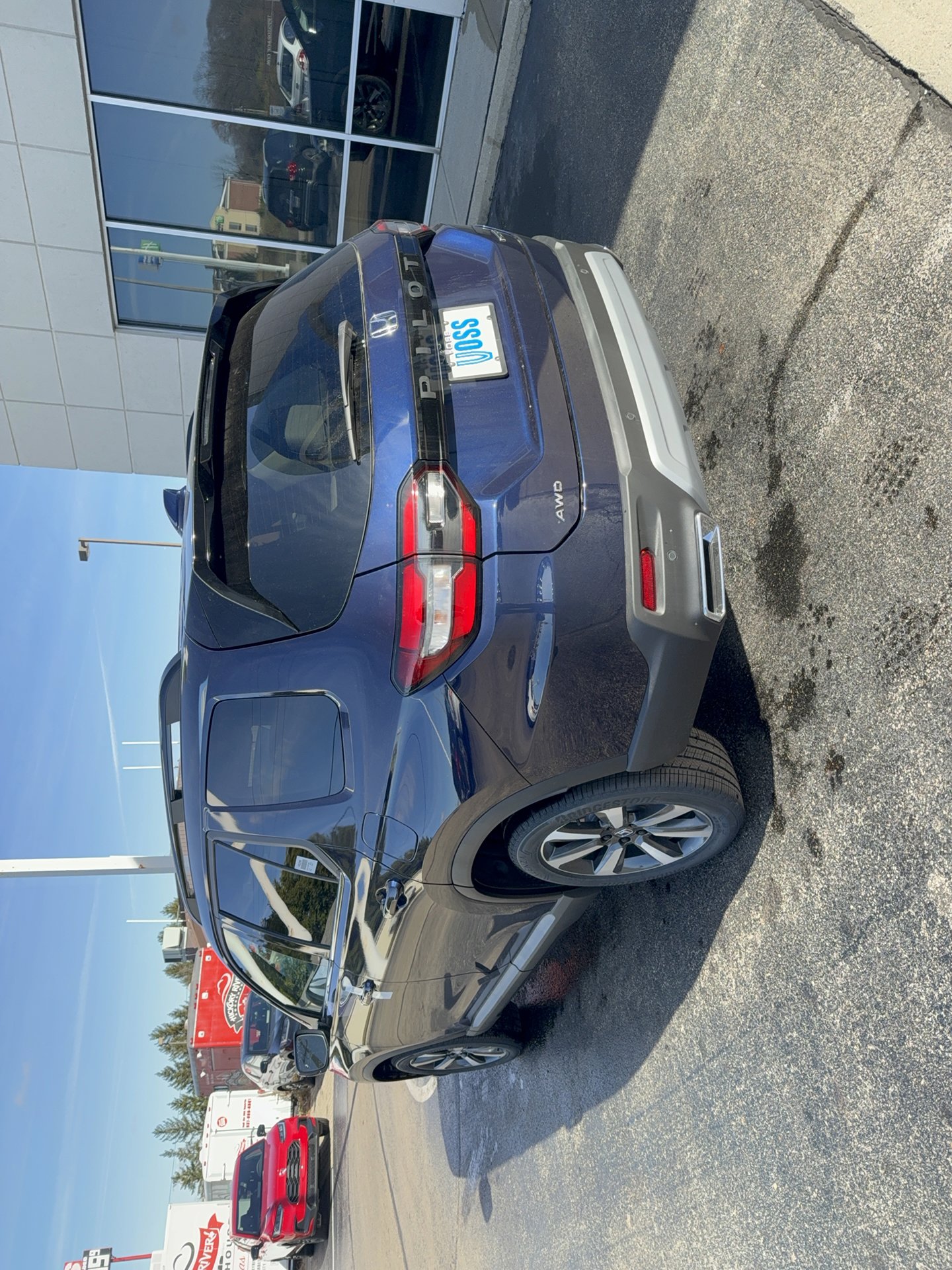 Used 2025 Honda Pilot Touring image 7