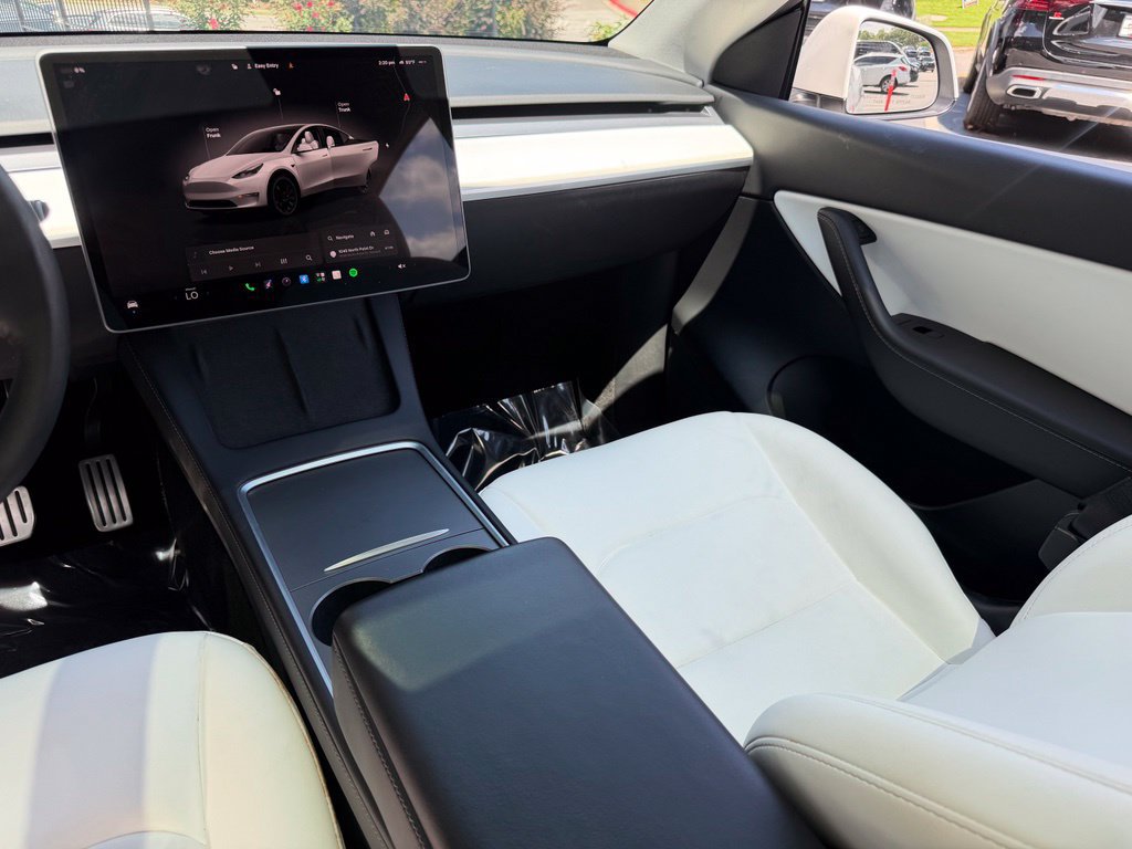 Used 2022 Tesla Model Y Performance AWD/4WD image 41