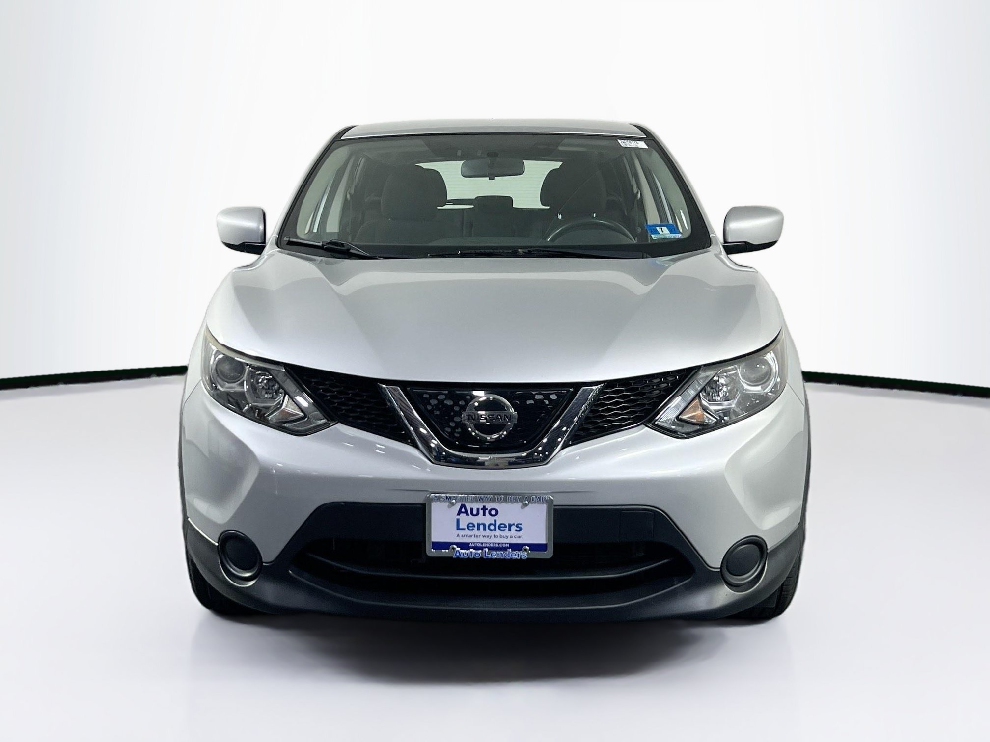 Used 2018 Nissan Rogue Sport S AWD/4WD image 2