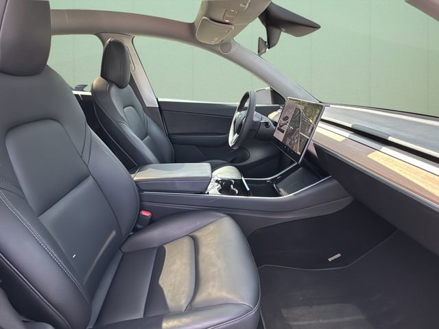 Used 2021 Tesla Model Y Long Range image 40