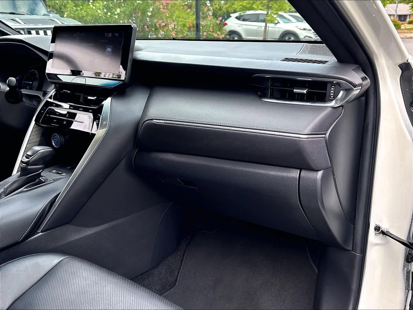 Used 2021 Toyota Venza Limited w/ Carpet Mat Package (TMS) AWD/4WD image 19