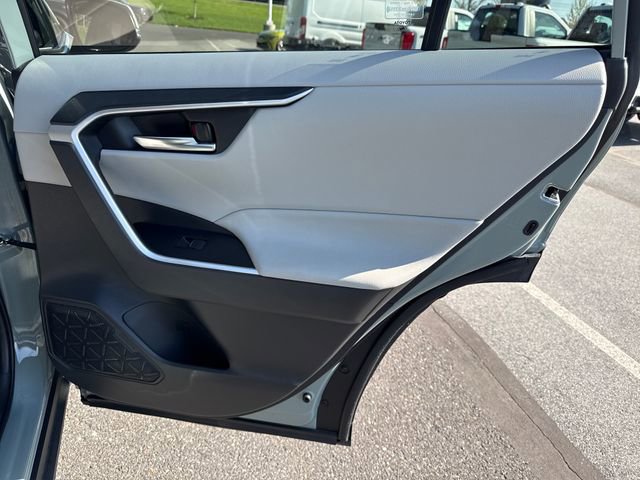 Used 2021 Toyota RAV4 XLE Premium AWD/4WD image 16