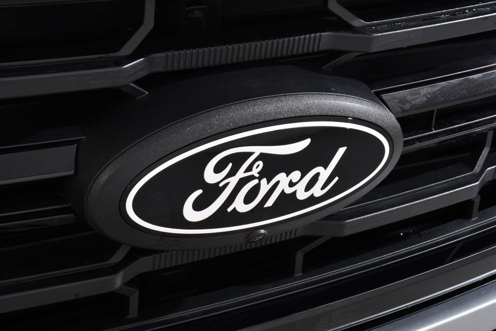 New 2026 Ford F150 XLT w/ Equipment Group 302A MID image 20