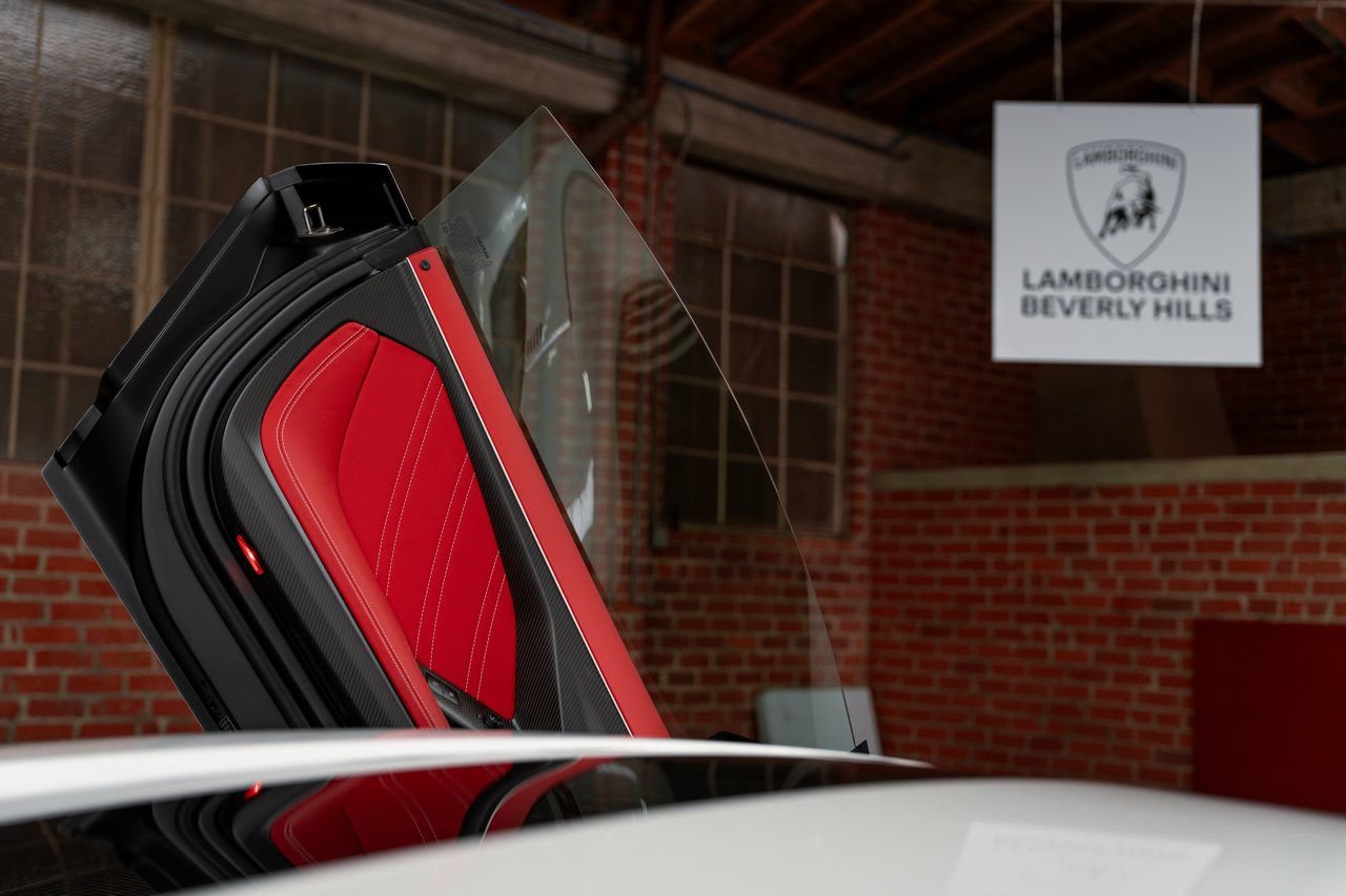 Used 2022 Lamborghini Aventador Countach AWD/4WD image 32