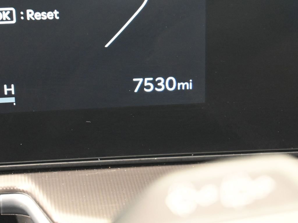 Used 2025 Kia Sorento SX image 35