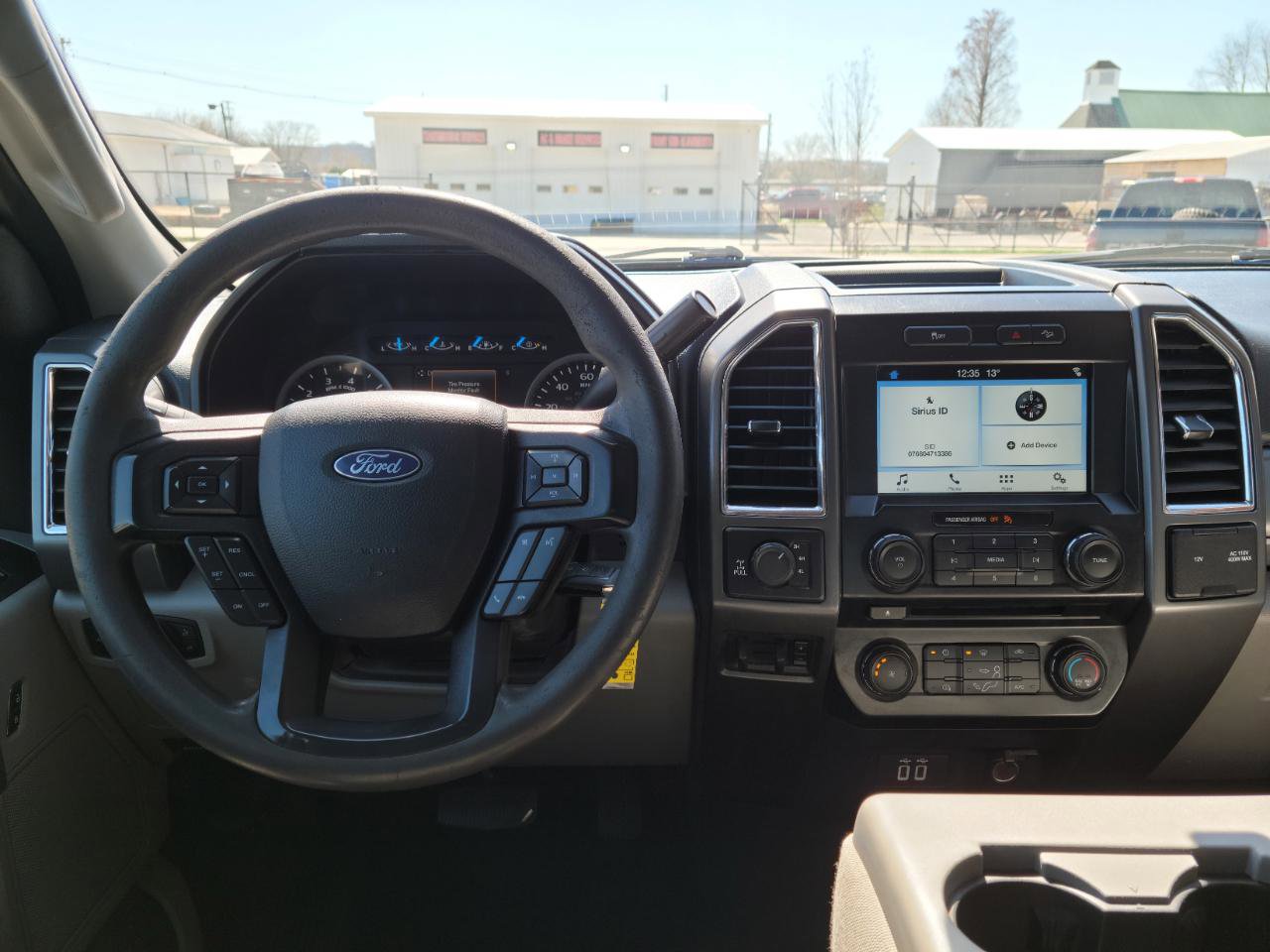 Used 2017 Ford F250 XLT w/ FX4 Off-Road Package AWD/4WD image 10