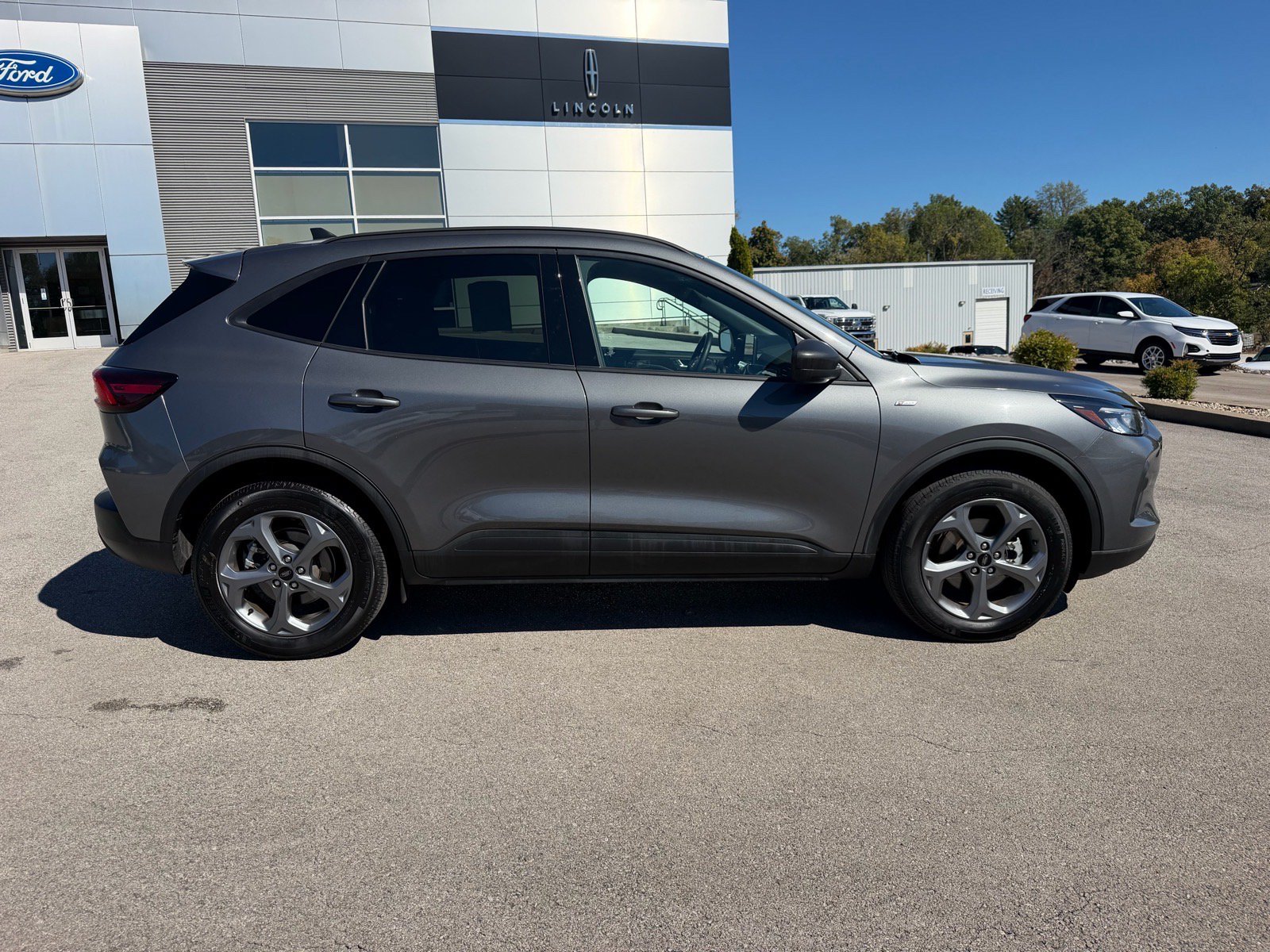 Used 2025 Ford Escape ST-Line AWD/4WD image 14