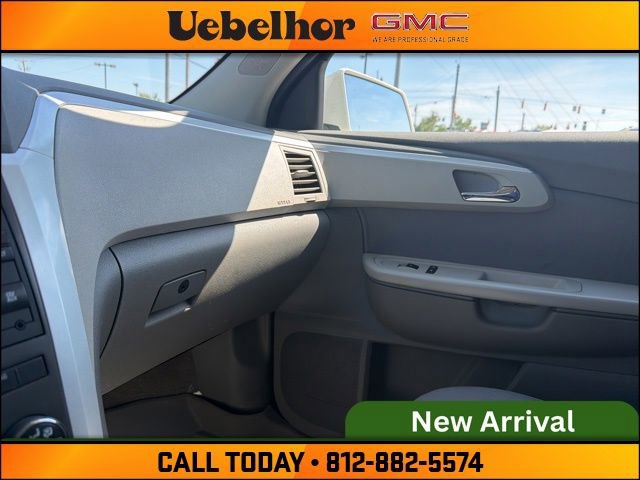 Used 2011 Chevrolet Traverse LS FWD image 32