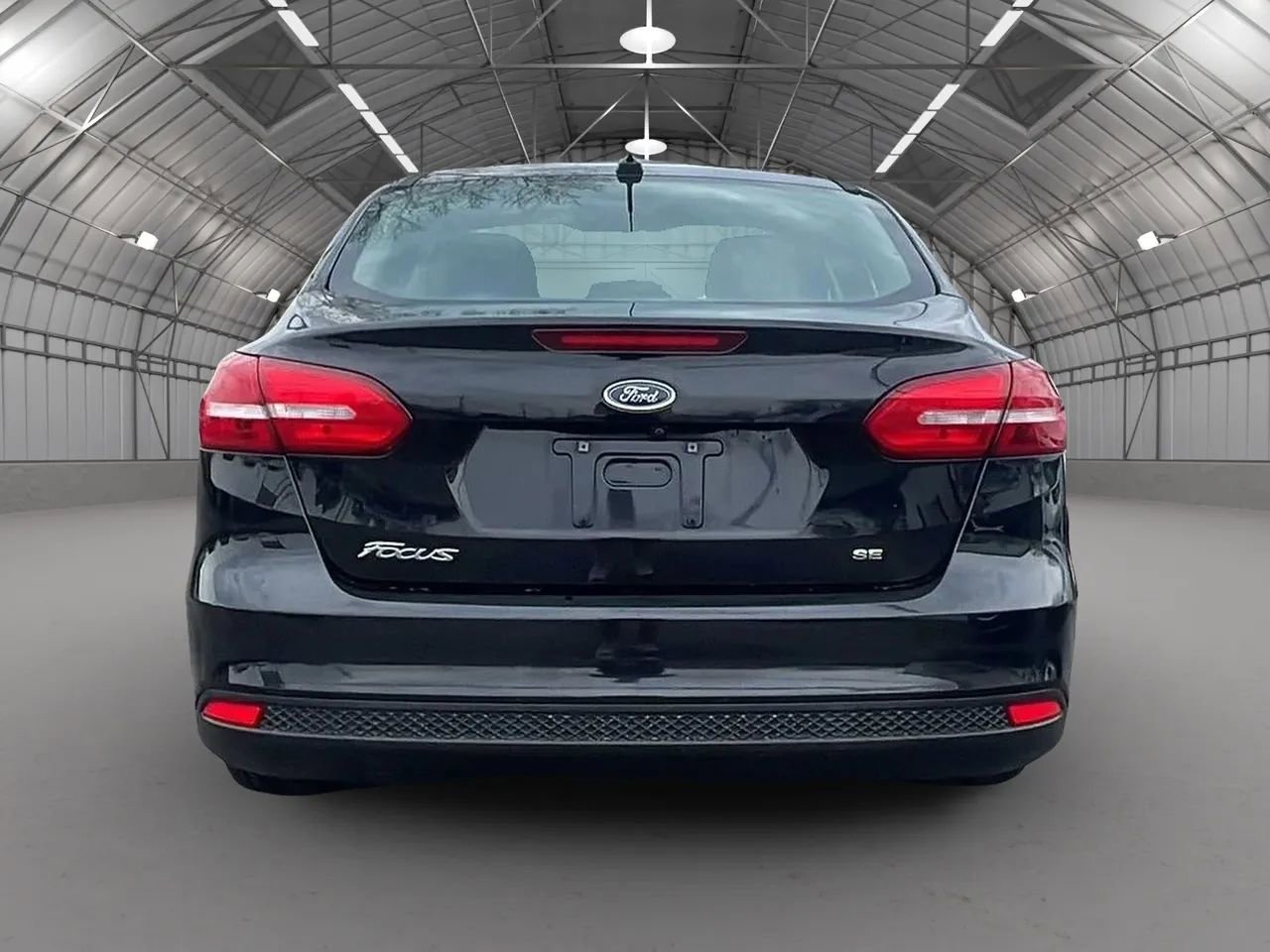 Used 2018 Ford Focus SE FWD image 4