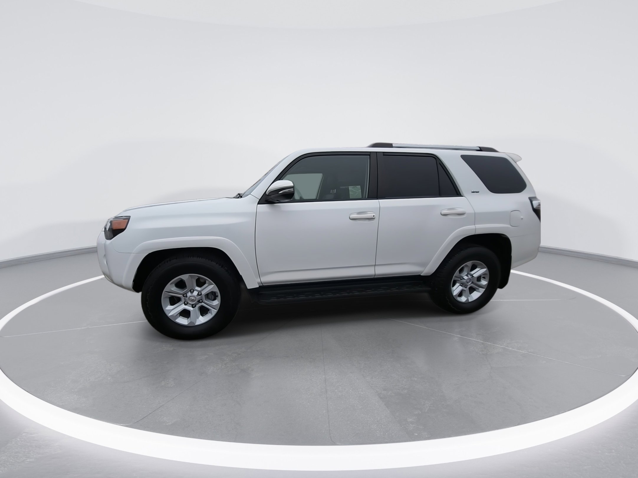 Used 2022 Toyota 4Runner SR5 Premium image 5