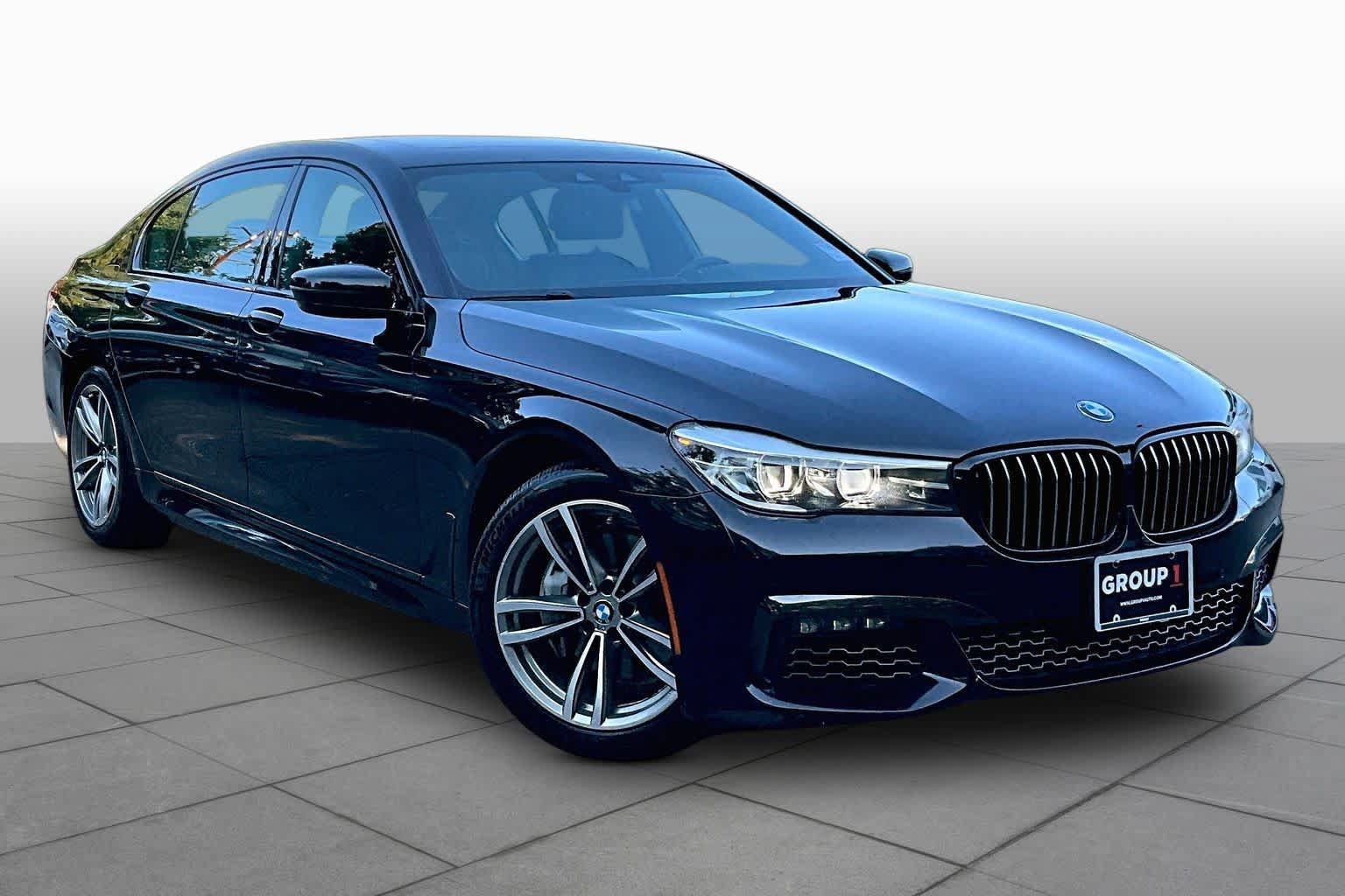 Used 2019 BMW 740i xDrive w/ M Sport Package AWD/4WD image 3