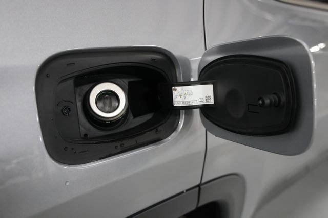 Used 2022 Jeep Compass Latitude w/ Convenience Group image 16