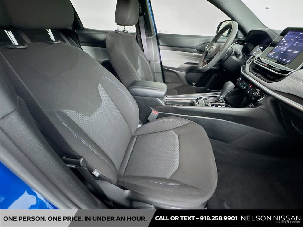 Used 2025 Jeep Compass Sport w/ Mopar Graphics Package image 26