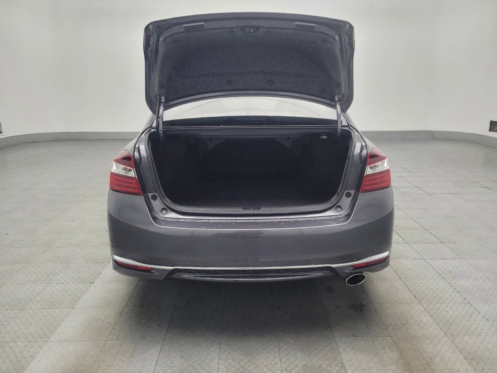 Used 2017 Honda Accord LX image 29