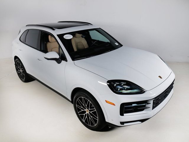 Certified 2026 Porsche Cayenne AWD/4WD image 29