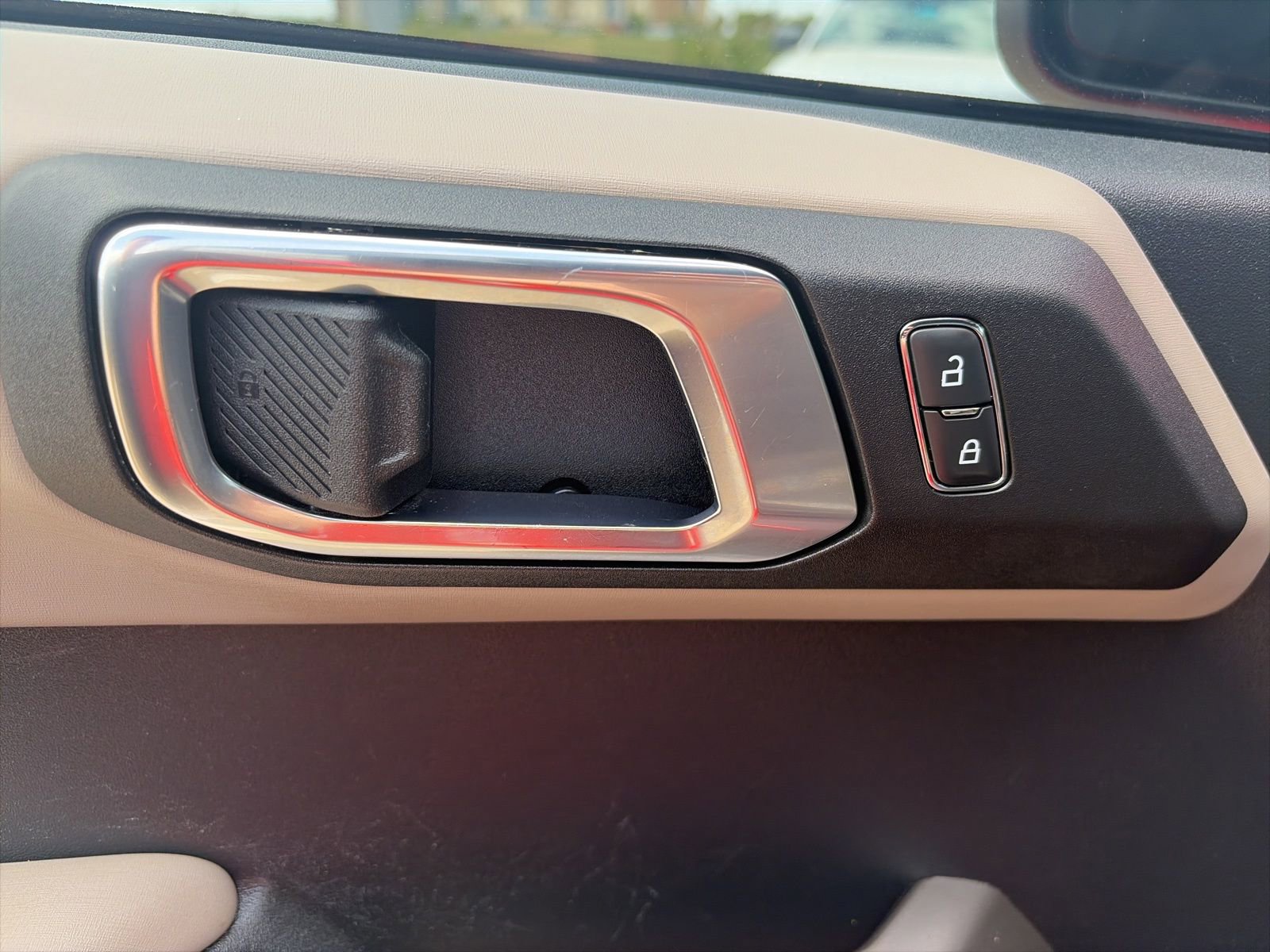 Used 2022 Ford Bronco Wildtrak image 14