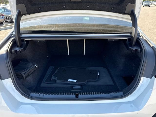 Certified 2025 BMW i5 xDrive40 w/ Executive Package AWD/4WD image 15
