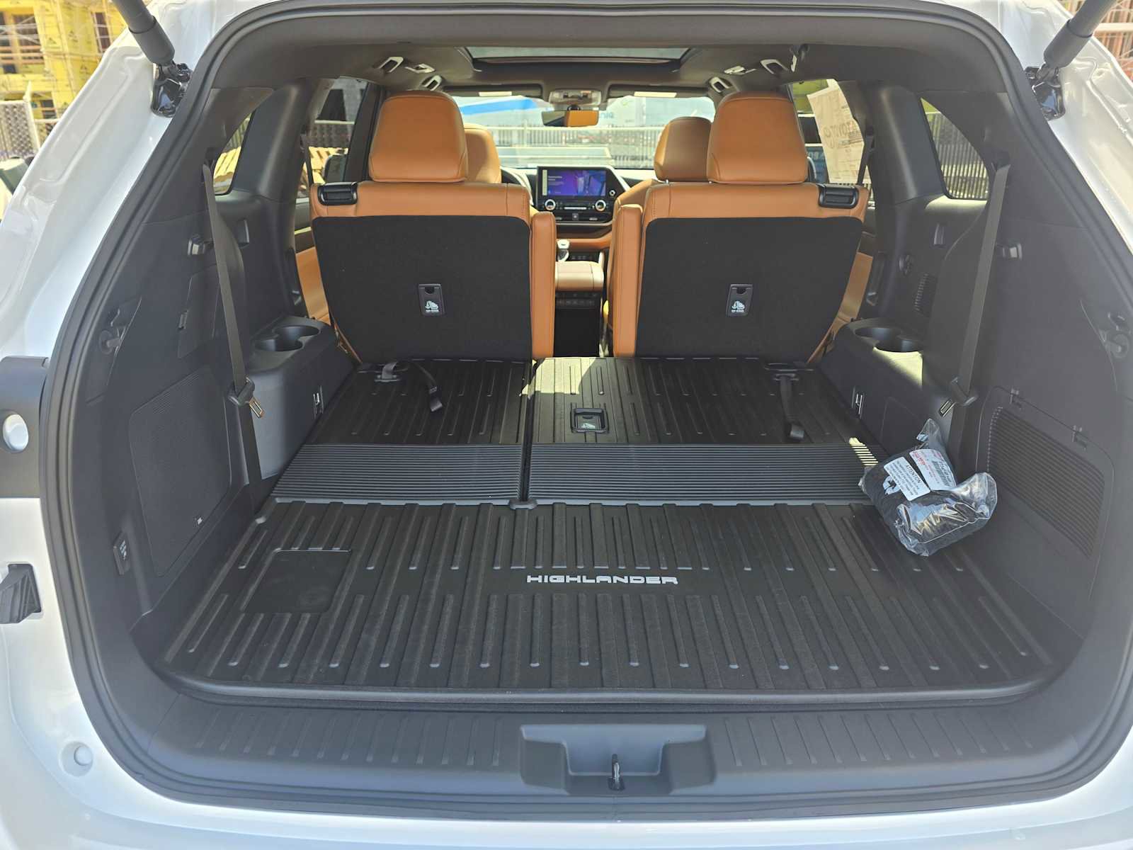 New 2026 Toyota Highlander Platinum AWD/4WD image 14