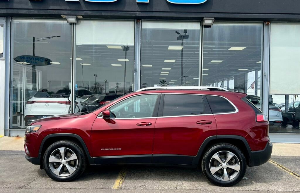 Used 2019 Jeep Cherokee Limited w/ Technology Group image 33