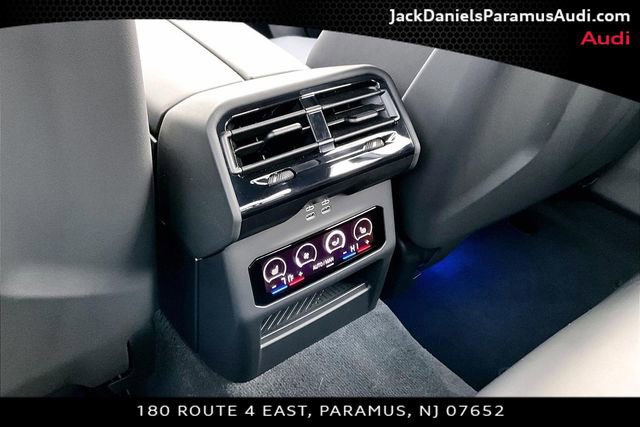 Used 2025 BMW M5 w/ Carbon Package image 17