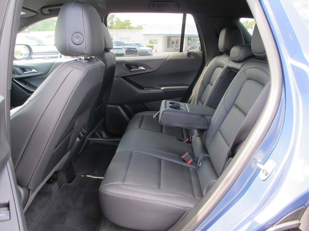 Used 2026 Chevrolet Equinox LT w/ Convenience Package II FWD image 16