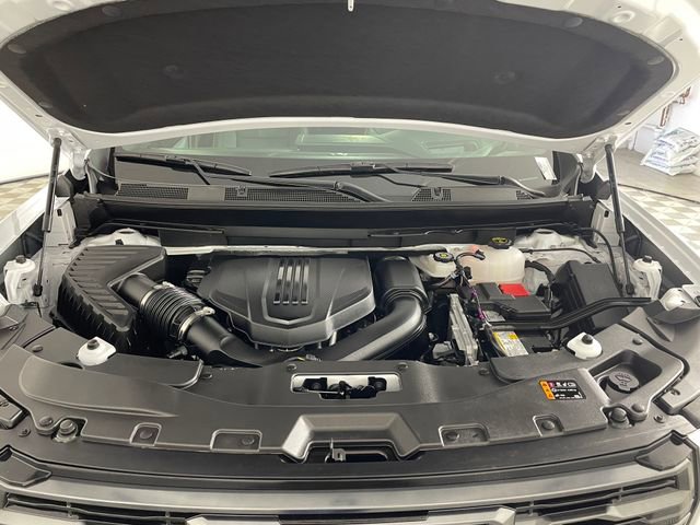 Certified 2026 GMC Acadia AT4 w/ Luxury Package AWD/4WD image 22