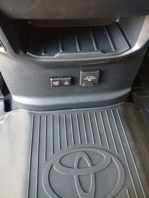 Used 2023 Toyota Tundra Limited image 19