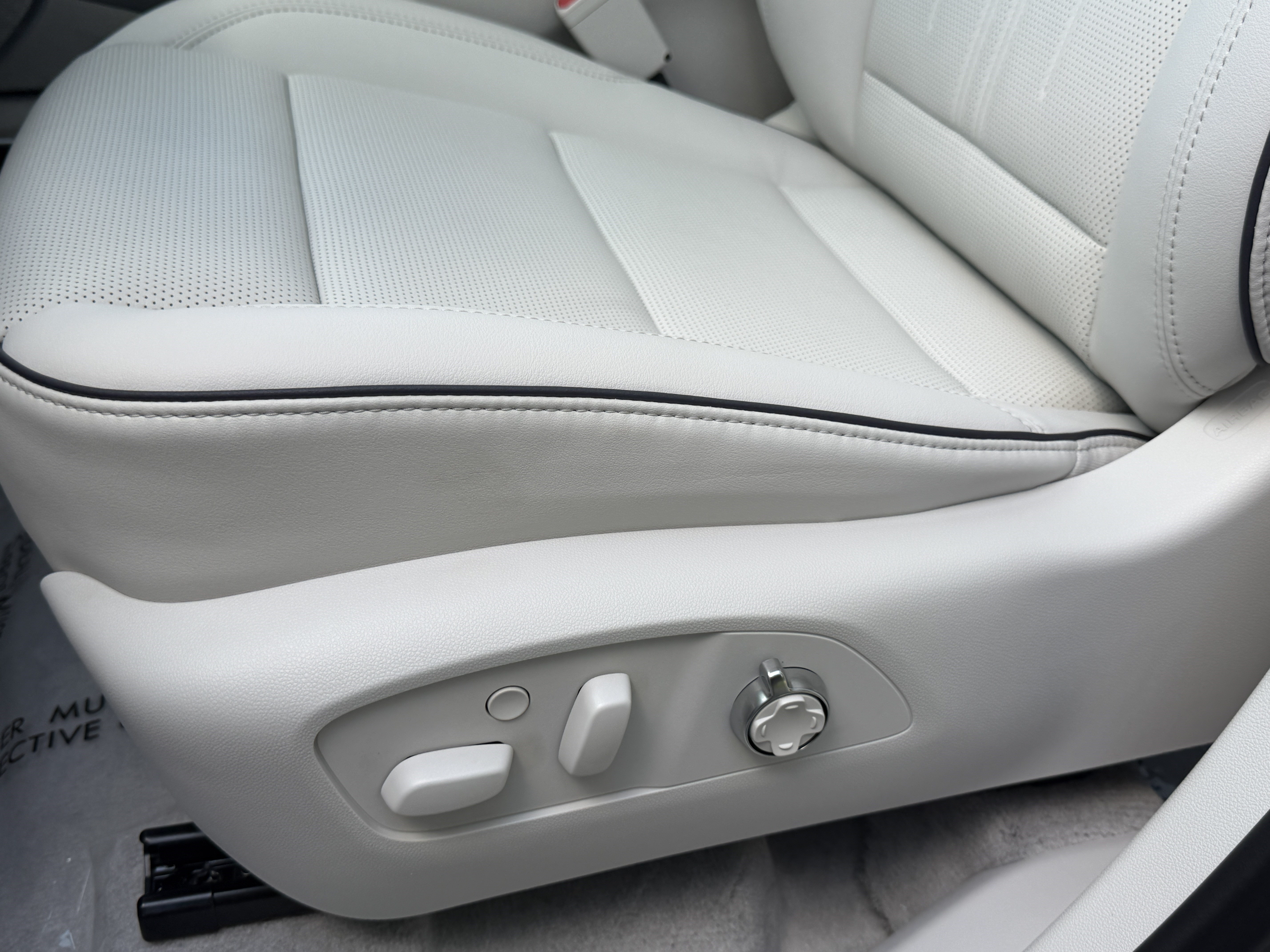New 2027 Buick Enclave Avenir FWD image 15