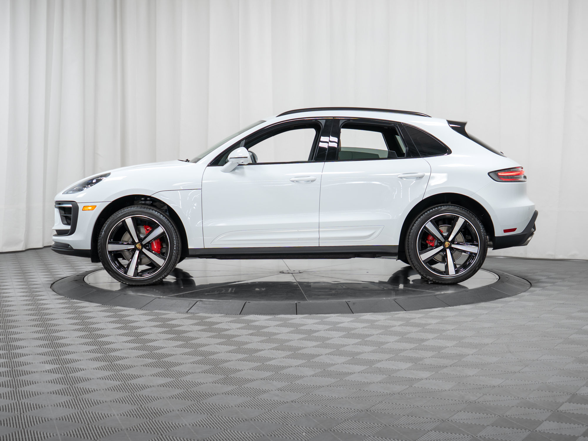 New 2026 Porsche Macan S AWD/4WD image 34