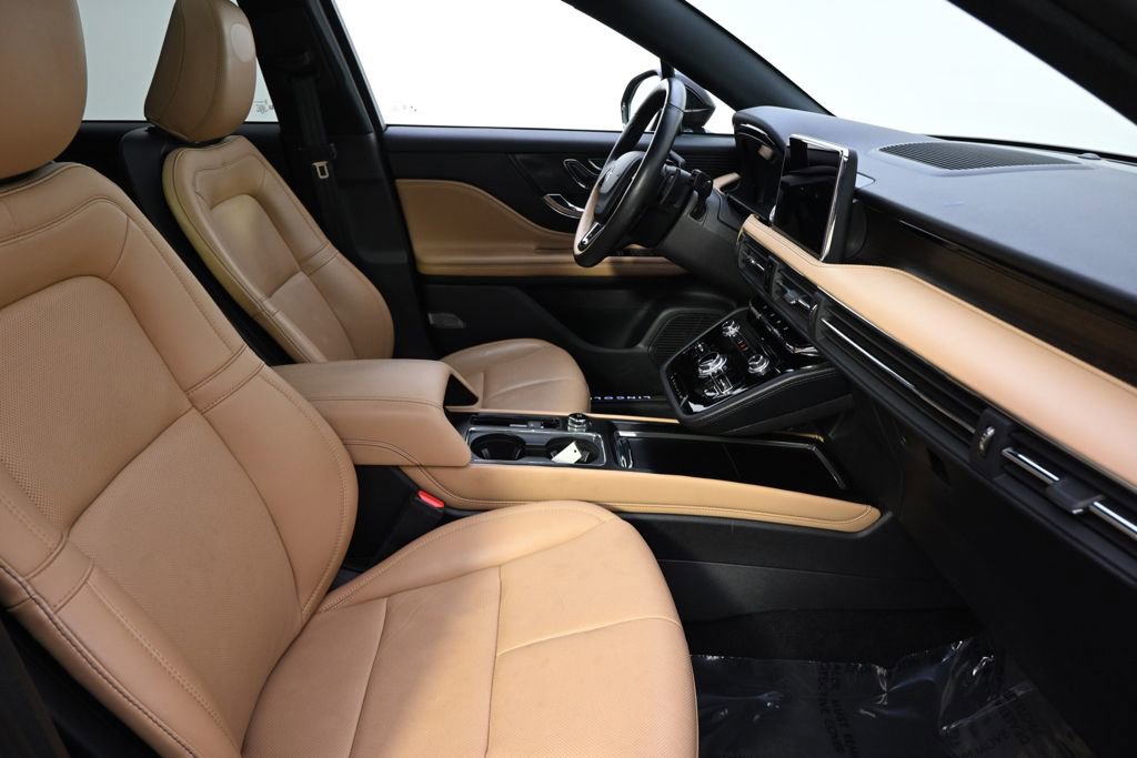 Certified 2022 Lincoln Corsair Reserve w/ Equipment Group 201A image 16